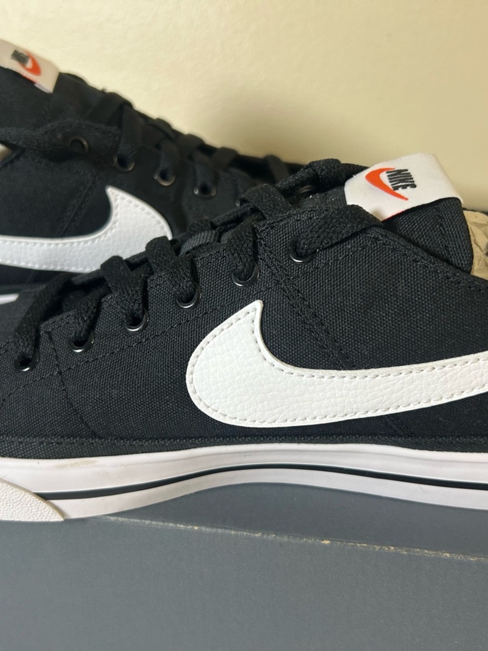 Nike Court Legacy Canvas Black White CZ0294-001 Women's 9.5 / Men's 8 - Like New - Picture 6 of 11